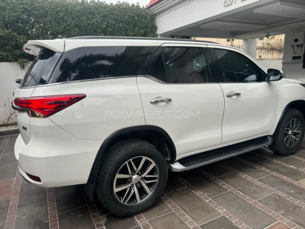 Toyota Fortuner 2018 for sale in Lahore