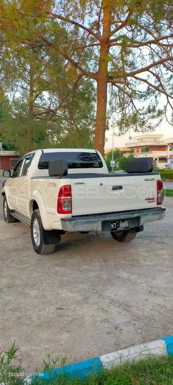 Toyota Hilux 2014 for sale in Hyderabad