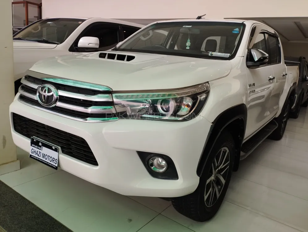 Toyota Hilux 2017 for sale in Multan