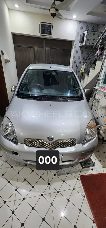 Toyota Vitz 2000 for sale in Sheikhupura
