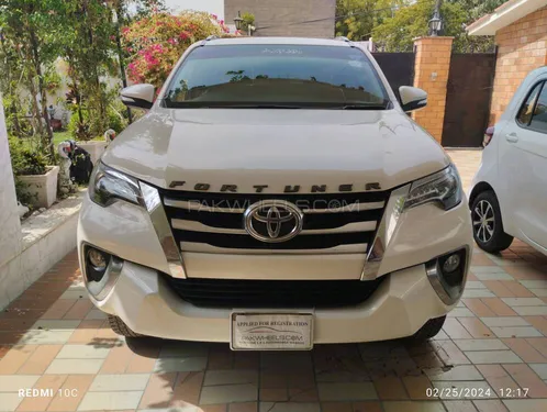 Slide_toyota-fortuner-2-7-automatic-2017-97369339