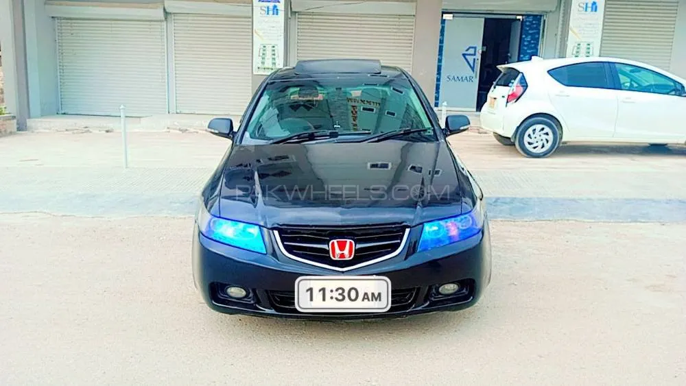 Honda Accord 2004 for Sale in Hyderabad Image-1
