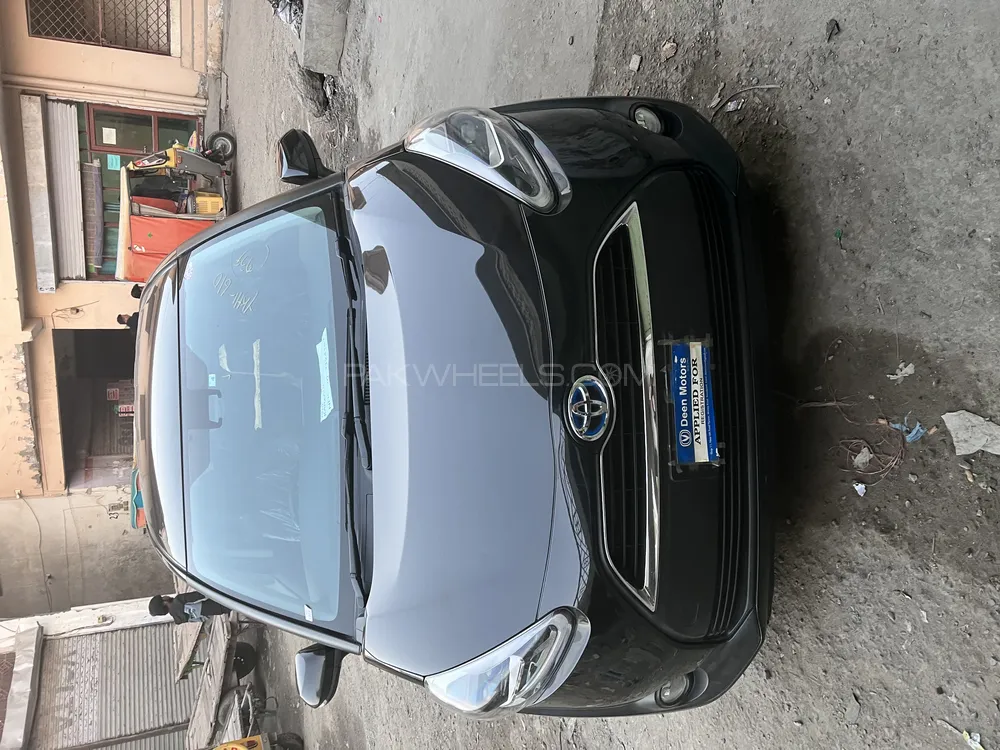 Toyota Sienta 2018 for Sale in Haripur Image-1