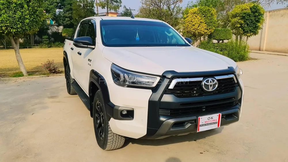 Toyota Hilux 2023 for Sale in Peshawar Image-1