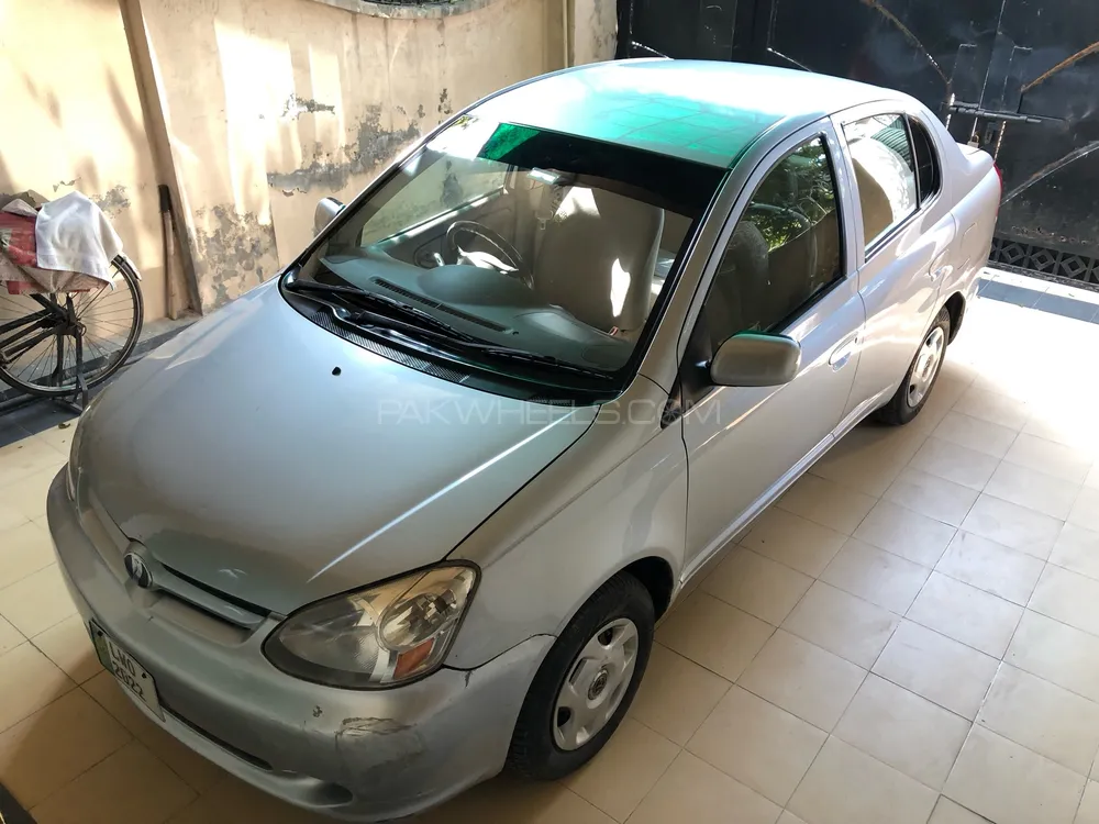 Toyota Platz 2006 for sale in Lahore
