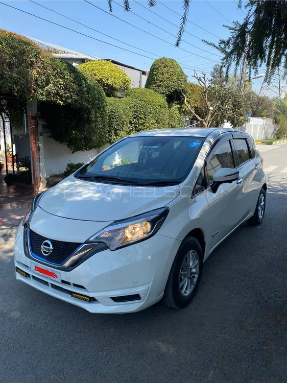 Nissan Note 2018 for Sale in Peshawar Image-1