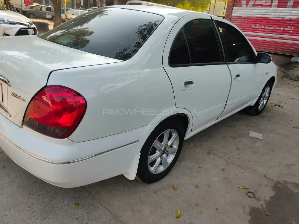 Nissan Sunny 2005 for Sale in Abbottabad Image-1