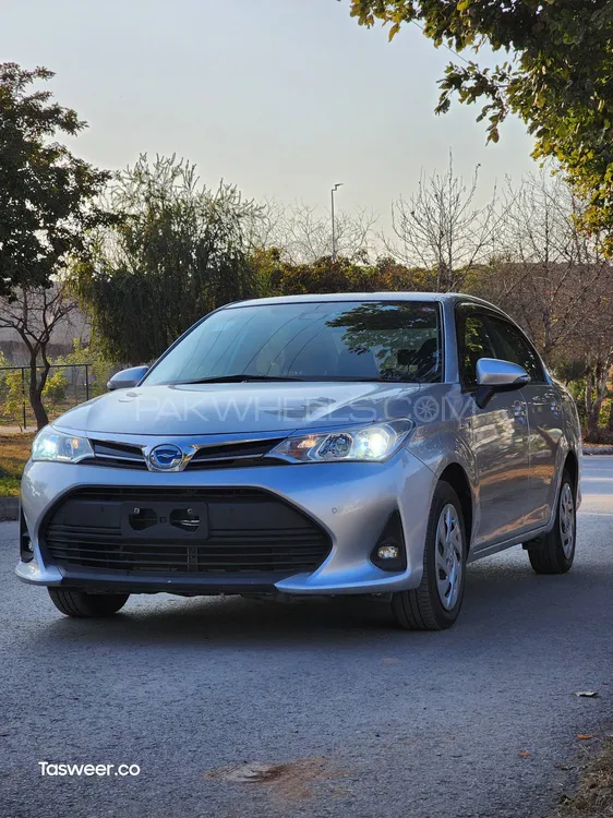 Toyota Corolla Axio 2020 for Sale in Islamabad Image-1