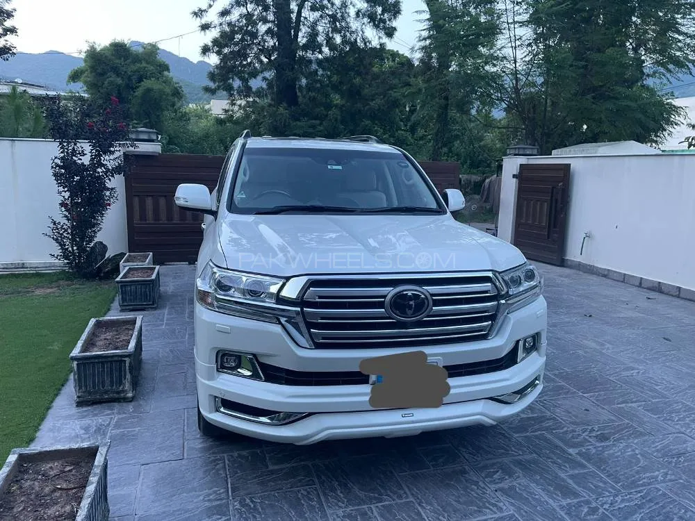 Toyota Land Cruiser 2020 for Sale in Islamabad Image-1