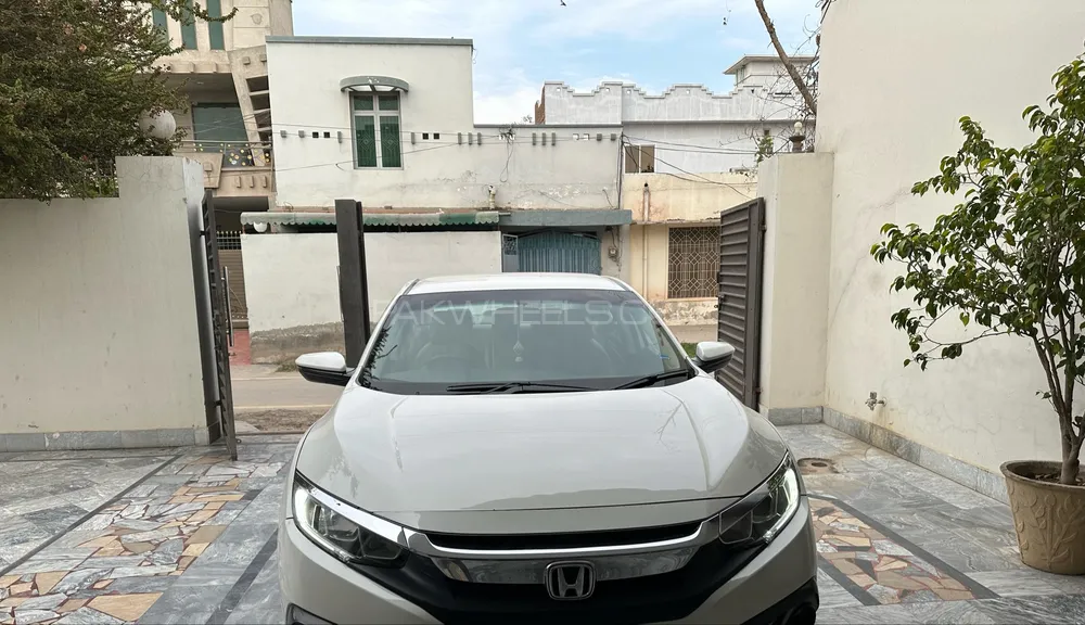 Honda Civic 2020 for Sale in Sahiwal Image-1