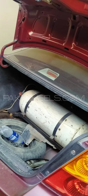 CNG Gas cylinder genuine company fitted with kitt Image-1