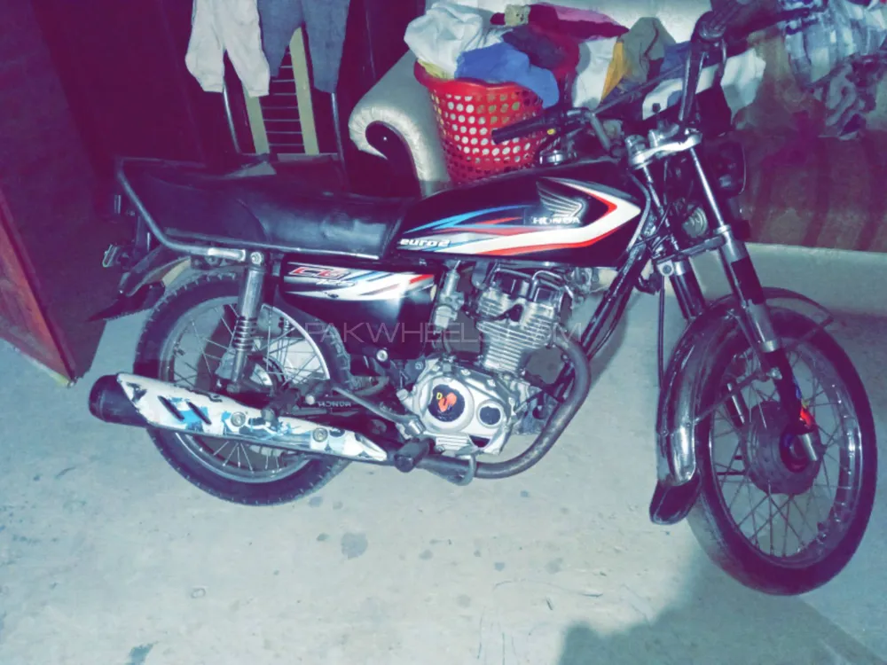 Used Yamaha YBR 125 2015 Bike for sale in Sialkot - 535199 | PakWheels