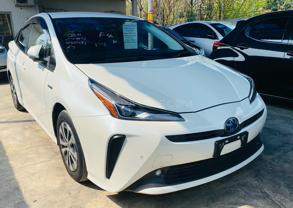 Toyota Prius 2020 for Sale in Lahore Toyota Prius 2020 for Sale in Lahore Image-2