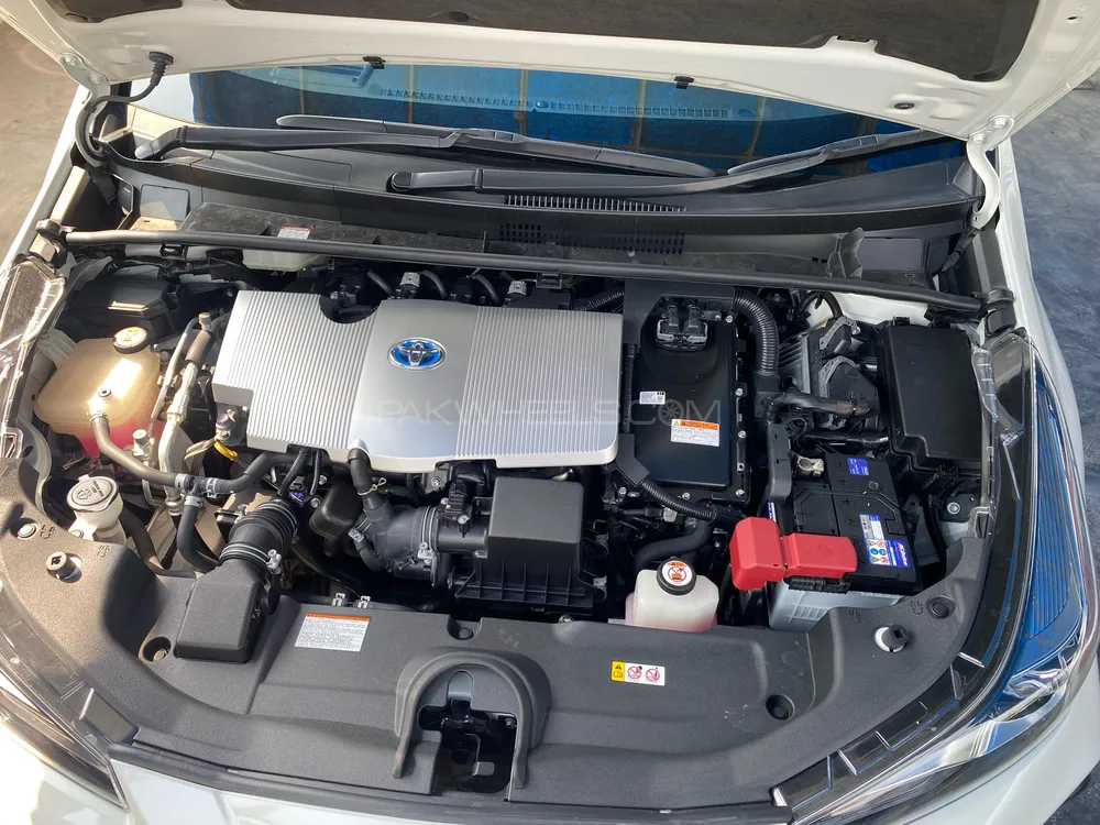 Toyota Prius 2020 for Sale in Lahore Toyota Prius 2020 for Sale in Lahore Image-12