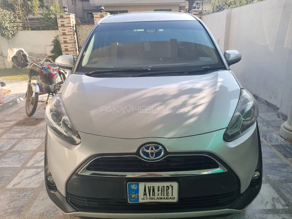 Toyota Sienta 2015 for Sale in Islamabad Image-1