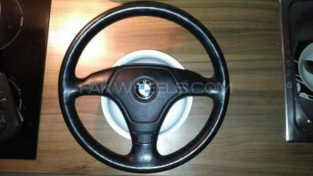 BMW Steering Wheel Image-1