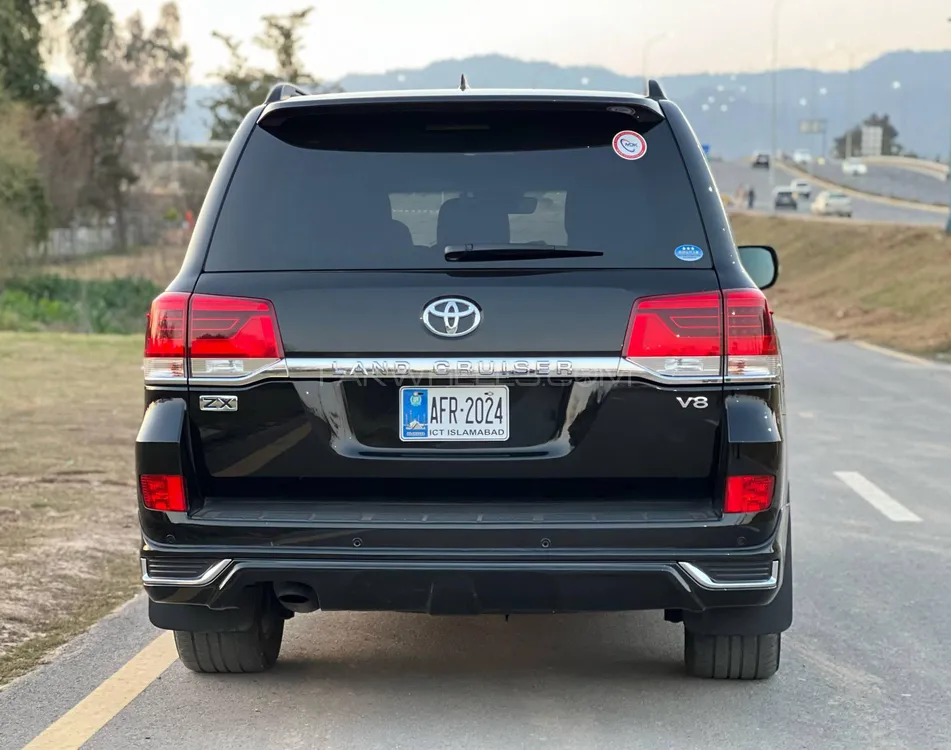 Toyota Land Cruiser 2018 for sale in Islamabad