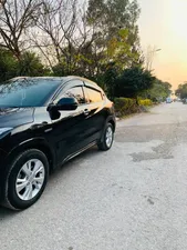 Honda Vezel Hybrid X L Package 2020 for Sale