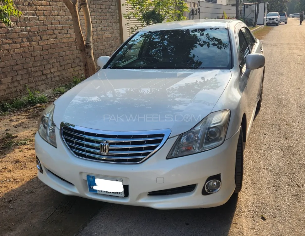 Toyota Crown 2008 for Sale in Islamabad Image-1