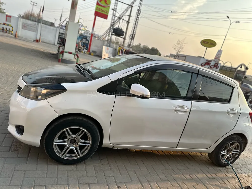 Toyota Vitz 2012 for sale in Sialkot