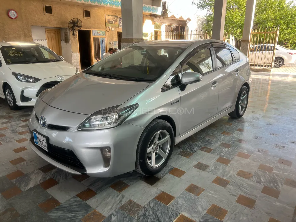 Toyota Prius 2014 for sale in Peshawar