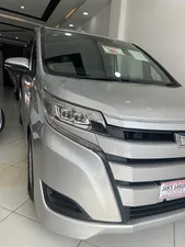 Toyota Noah G 2018 for Sale