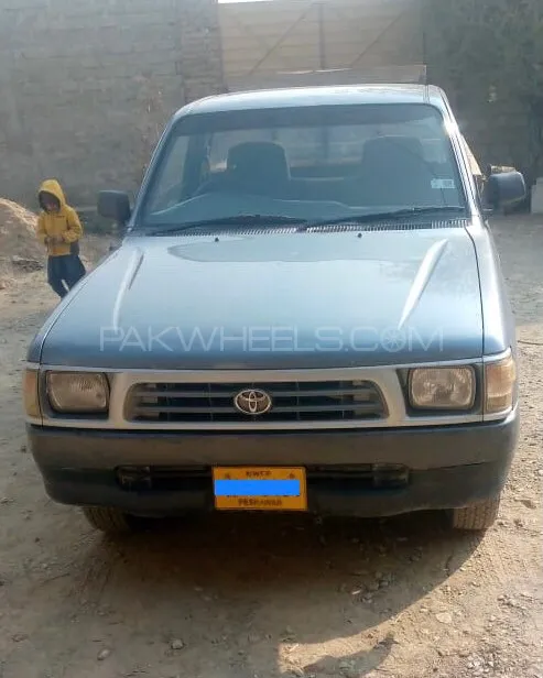 Toyota Hilux 2002 for Sale in Peshawar Image-1