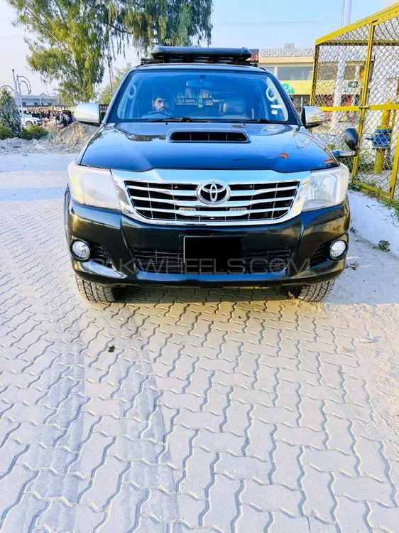 Toyota Hilux 2011 for Sale in Jhelum Image-1