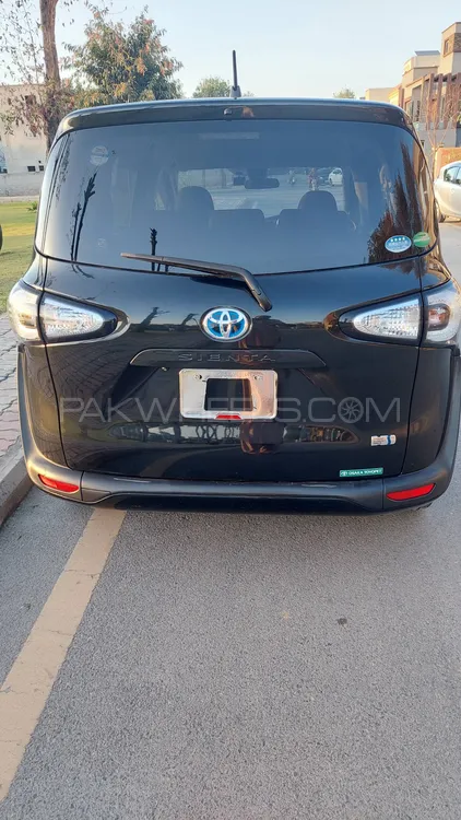 Toyota Sienta 2018 for sale in Lahore