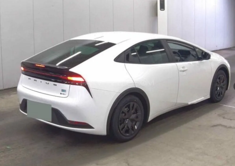 Toyota Prius 2023 for Sale in Lahore Image-1