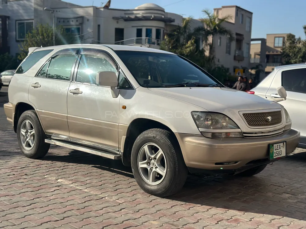 Toyota Harrier 2002 for Sale in Lahore Image-1