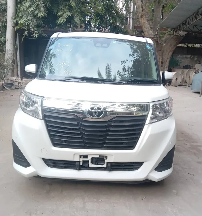 Toyota Roomy 2023 for sale in Lahore
