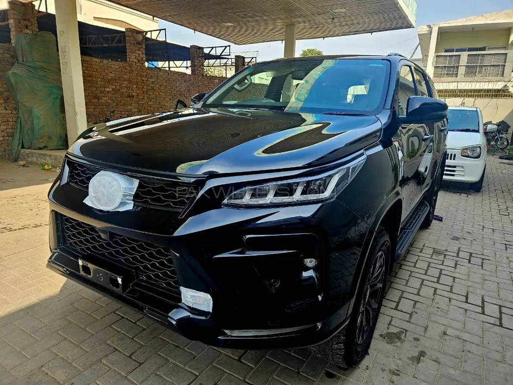 Toyota Fortuner 2023 for Sale in Sheikhupura Image-1