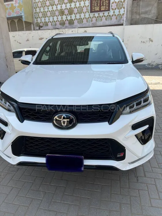 Toyota Fortuner 2023 for Sale in Karachi Image-1