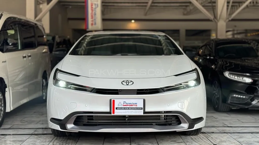 Toyota Prius 2023 for sale in Peshawar