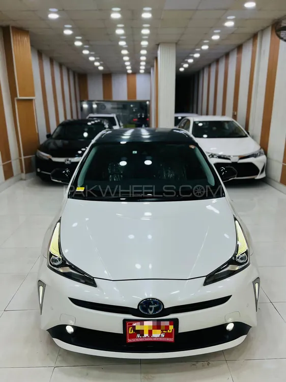 Toyota Prius 2019 for sale in Sialkot