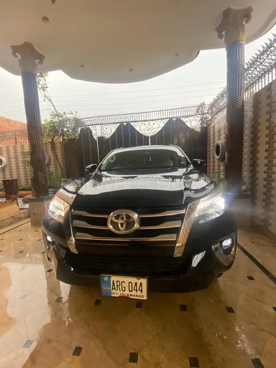 Toyota Fortuner 2020 for Sale in Sialkot Image-1