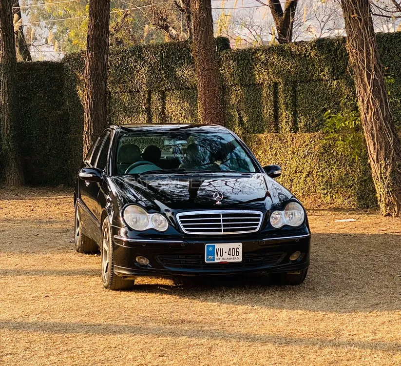Mercedes Benz C Class 2006 for Sale in Abbottabad Image-1
