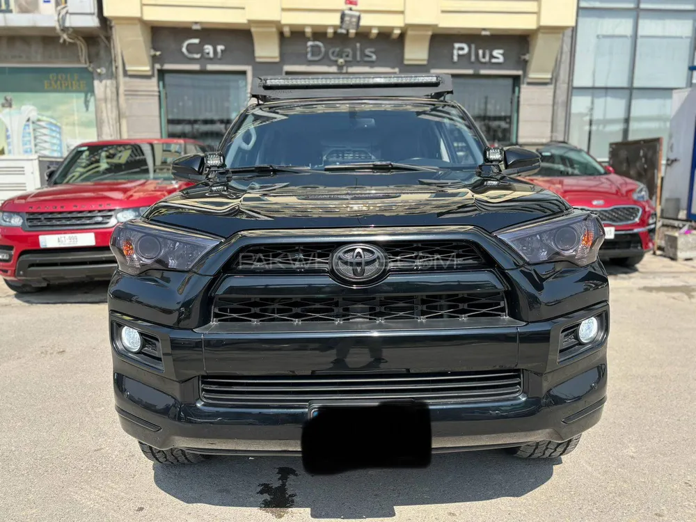 Toyota 4 Runner 2017 for Sale in Islamabad Image-1