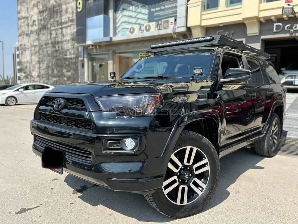 Toyota 4 Runner 2017 for sale in Islamabad
