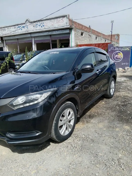 Honda Vezel 2014 for Sale in Akora khattak Image-1