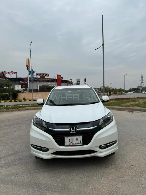 Honda Vezel 2015 for Sale in Islamabad Image-1