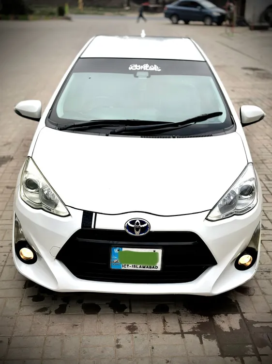 Toyota Aqua 2016 for Sale in Gujrat Image-1