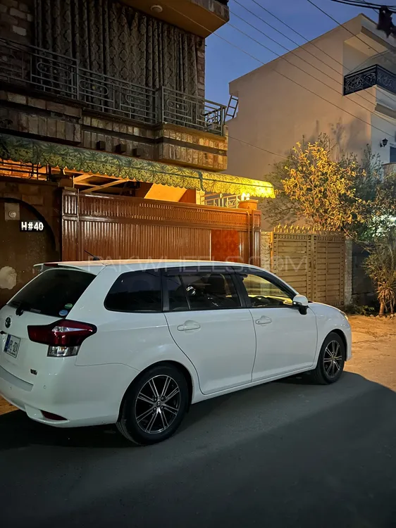 Toyota Corolla Fielder 2020 for Sale in Wah cantt Image-1