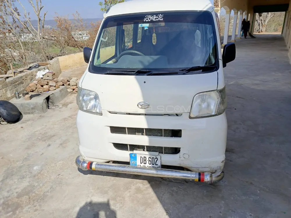 Daihatsu Hijet 2016 for sale in Kallar Saddiyian