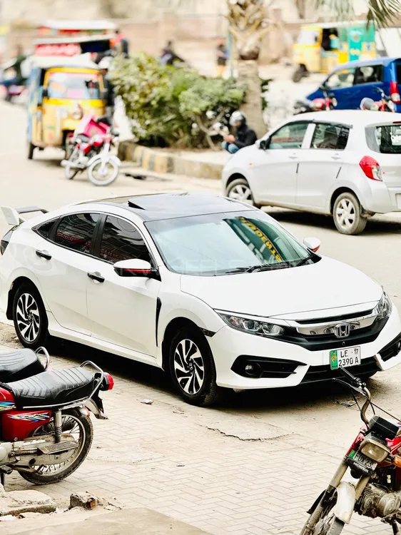 Honda Civic 2017 for Sale in Faisalabad Image-1