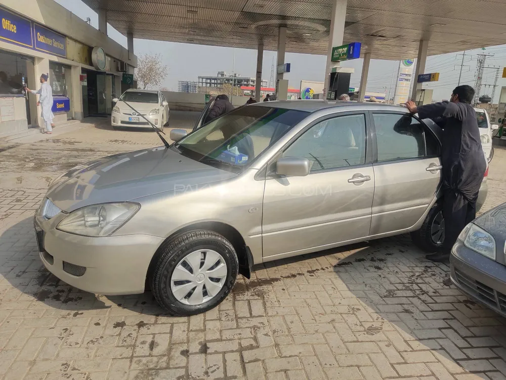 Mitsubishi Lancer GLX 1.3 2006 for sale in Peshawar | PakWheels