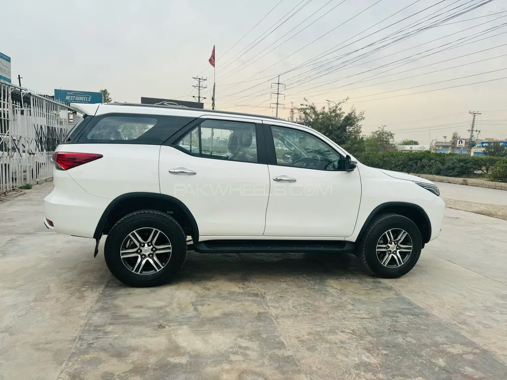 Toyota Fortuner 2022 for sale in Peshawar