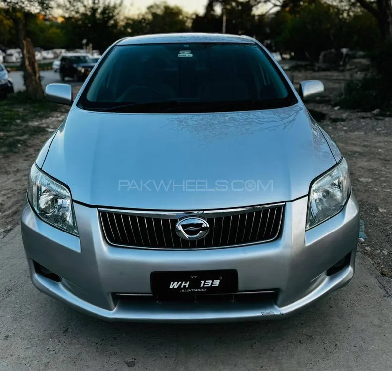 Toyota Corolla Axio 2011 for Sale in Dera ismail khan Image-1