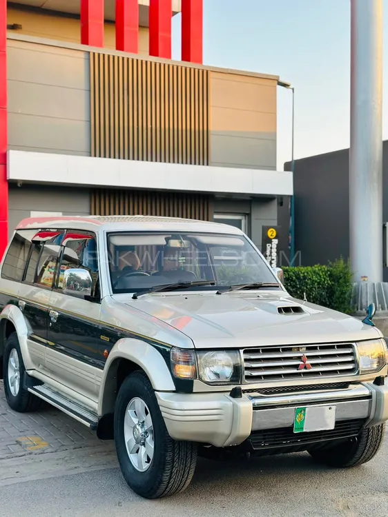 Mitsubishi Pajero 1997 for Sale in Lahore Image-1